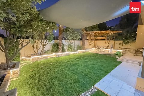 Villa de 4 dormitorios  No. 125134 7