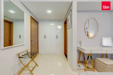 1 bedroom Apartment in Business Bay, UAE No. 143740 15