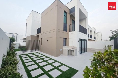 4 bedrooms Townhouse in Dubai, UAE No. 168153
