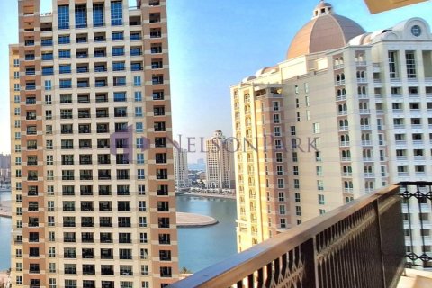 4 bedrooms Apartment in Doha, Qatar No. 61013 2
