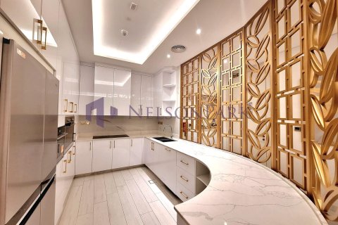 4 bedrooms Apartment in Doha, Qatar No. 61013 10
