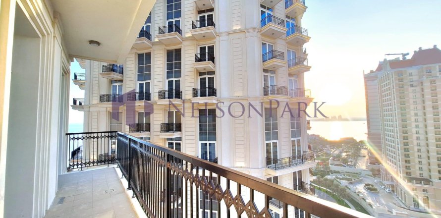 4 bedrooms Apartment in Doha, Qatar No. 61013