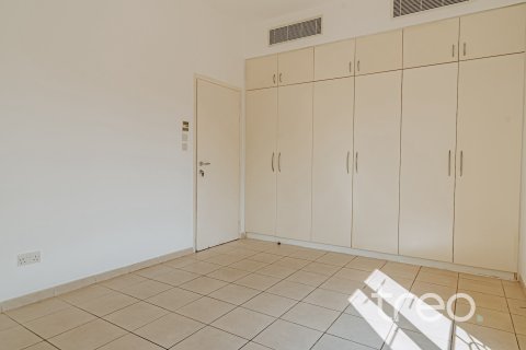 Villa de 4 dormitorios en Meadows 1, UAE No. 173884 18