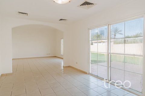 Villa de 4 dormitorios en Meadows 1, UAE No. 173884 4