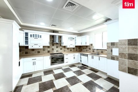 Villa de 4 dormitorios No. 119747 8