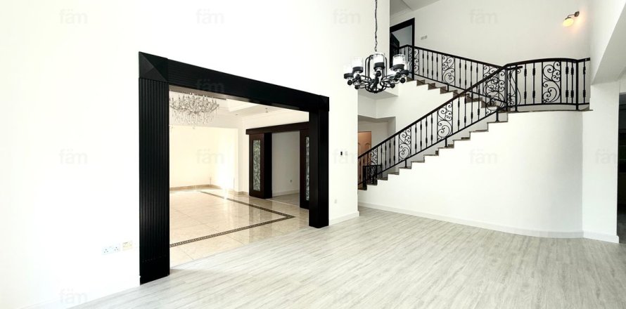 Villa de 4 dormitorios No. 119747