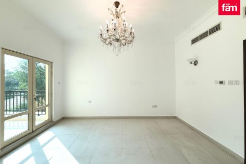 Villa de 4 dormitorios No. 119747 17