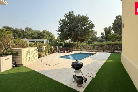 Villa de 4 dormitorios No. 119747 29