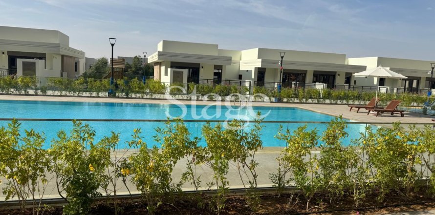 2 bedrooms Apartment in Town Square, UAE No. 185810