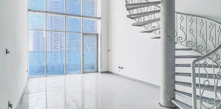 1 bedroom Duplex in Jumeirah Lake Towers, UAE No. 195020