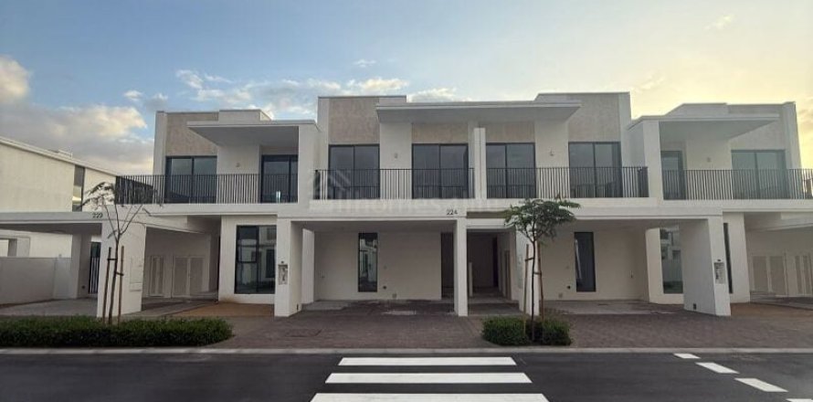 Вилла с 3 спальнями в The Valley, ОАЭ №149878