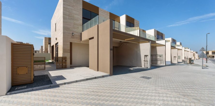 Townhouse de 4 dormitorios en District 11, UAE No. 149884