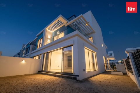 Villa de 5 chambres à Dubai, UAE No. 144412