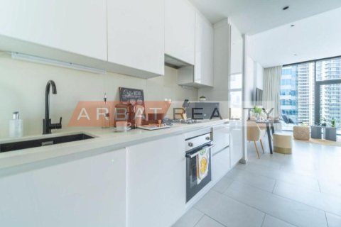 Studio Apartment in Marquise Square Tower, UAE No. 201173 8