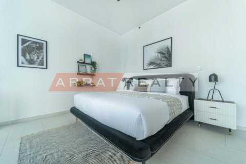 Studio Apartment in Marquise Square Tower, UAE No. 201173 3