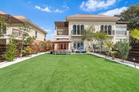 4 bedrooms Villa in Dubai Land, UAE No. 201174