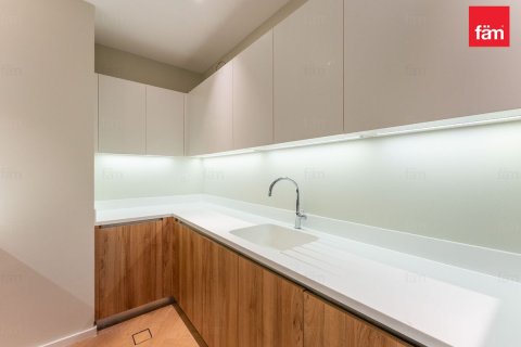 2 bedrooms Apartment in Dubai, UAE No. 166198 8