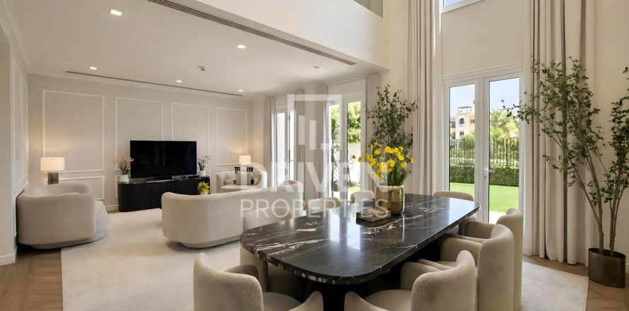 Townhouse de 4 chambres à Jumeirah, UAE No. 204125