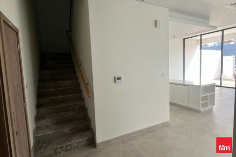 4 bedrooms Villa in Dubai, UAE No. 142473 7