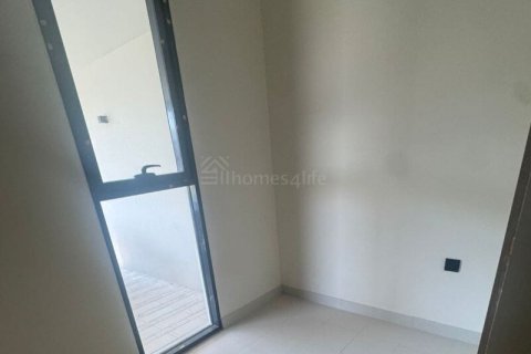 Villa de 3 dormitorios en Dubai Land, UAE No. 187234 10