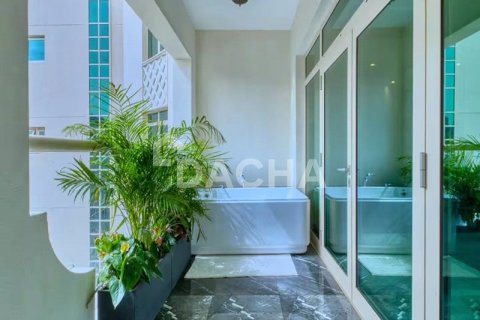 Квартира с 2 спальнями в Shoreline Apartments, ОАЭ №161282 12