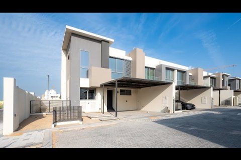 Townhouse de 4 dormitorios  No. 114345 3