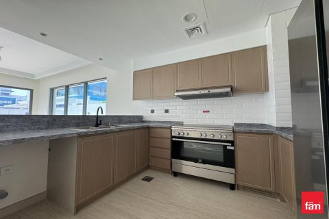 5 bedrooms Townhouse  No. 117584 13