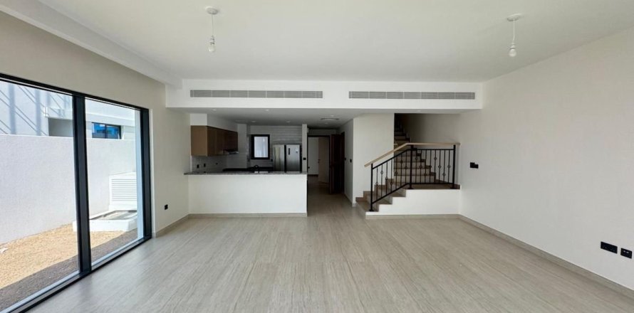 5 bedrooms Townhouse in Dubai, UAE No. 117584