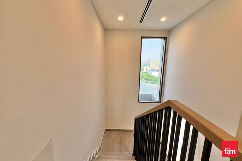 3 bedrooms Villa in Dubai, UAE No. 161300 6