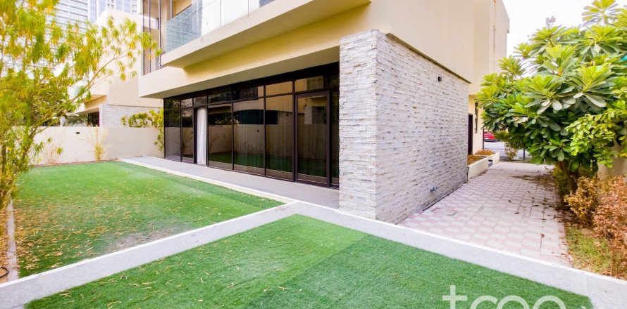 Вилла с 5 спальнями в DAMAC Hills (Akoya by DAMAC), ОАЭ №203918
