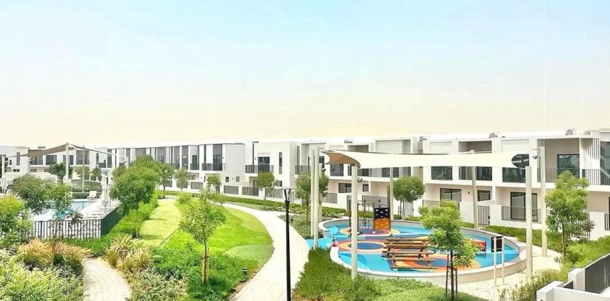 Townhouse de 3 dormitorios en Dubai, UAE No. 184420
