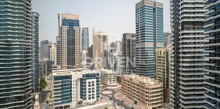 Studio Apartment in Dubai Marina, UAE No. 189808