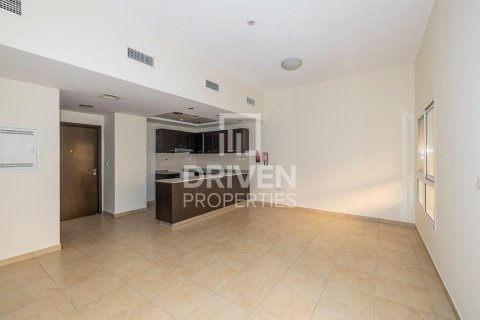 2 bedrooms Apartment in Remraam, UAE No. 189804