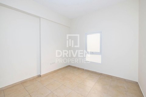 2 bedrooms Apartment in Remraam, UAE No. 189804 6
