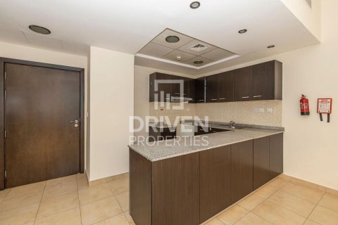 2 bedrooms Apartment in Remraam, UAE No. 189804 9