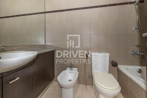 2 bedrooms Apartment in Remraam, UAE No. 189804 11