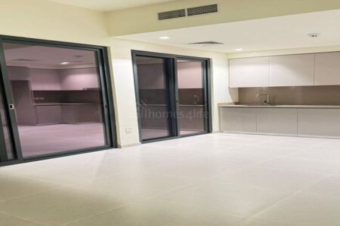 Villa de 3 chambres à EMAAR South, UAE No. 160980 9