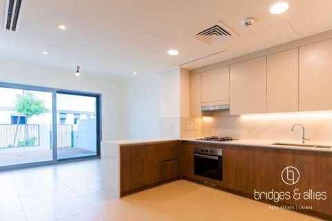 Вилла с 3 спальнями в Tilal Al Ghaf, ОАЭ №141068