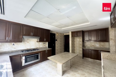 Villa de 5 dormitorios  No. 125480 12