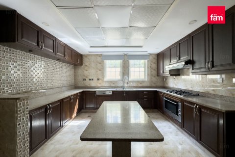 Villa de 5 dormitorios  No. 125480 13