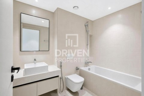 Квартира с 1 спальней в EMAAR Beachfront, ОАЭ №206299 12