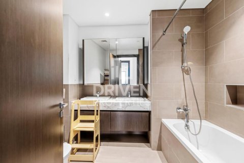 Appartement de 2 chambres à Creekside 18, UAE No. 206296 10