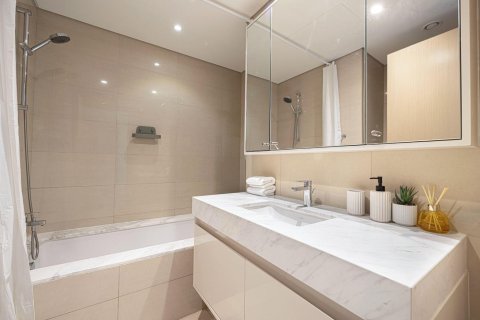 3 bedrooms Apartment in Burj Royale, UAE No. 194419 8