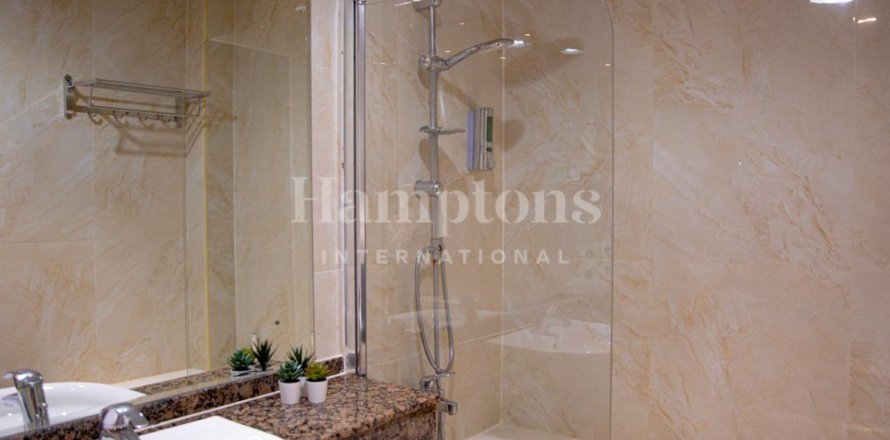 Appartement de 2 chambres à The Address Dubai Marina, UAE No. 136003