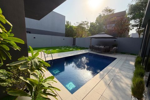 Villa de 4 dormitorios en Tilal City, UAE No. 204870 3