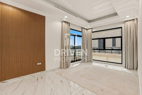 5 bedrooms Villa in Nad Al Sheba 1, UAE No. 192799 12