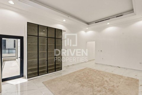 5 bedrooms Villa in Nad Al Sheba 1, UAE No. 192799 15