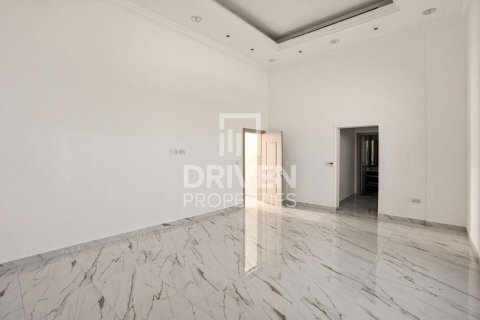 5 bedrooms Villa in Nad Al Sheba 1, UAE No. 192799 7
