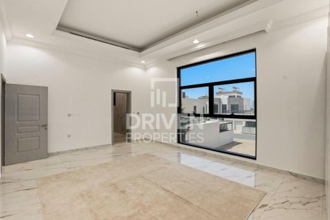 5 bedrooms Villa in Nad Al Sheba 1, UAE No. 192799 16