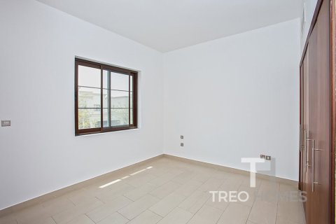 4 bedrooms Villa in Casa, UAE No. 80223 16